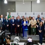 No nos vas a chantajear ni mandar en Congreso: PRI, PAN y PRD