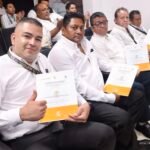Certifica NL a conductores del transporte público