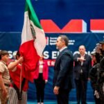 Estrenan escuelas de Monterrey banderas nuevas