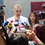 Acepta Waldo acuerdo con Karina tras montaje