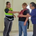 Ofrecen primeros auxilios  a mujeres en Santa Catarina