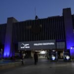 De azul el Palacio Municipal de Monterrey por Día del Autismo