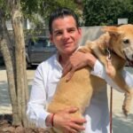 Adoptar una mascota transforma vidas: Mike Flores