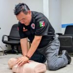 Capacitan contra paros cardíacos