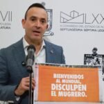 ‘Bienvenidos al Mundial; disculpen el mugrero’