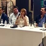 Tatiana Clouthier va de gira por NL; escucha necesidades