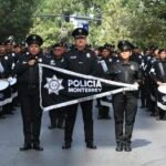 Desfilan 300 policías y tránsitos regiomontanos