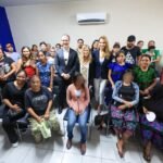 Visita cónsul de EU sede renovada de casa club PAPTI