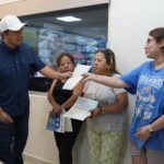 Entrega Nava apoyos a afectados por lluvias